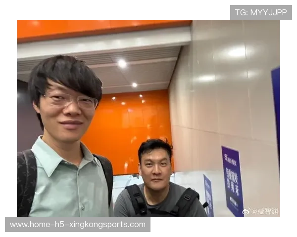 世界冠军乘地铁被偶遇——平凡中的非凡瞬间