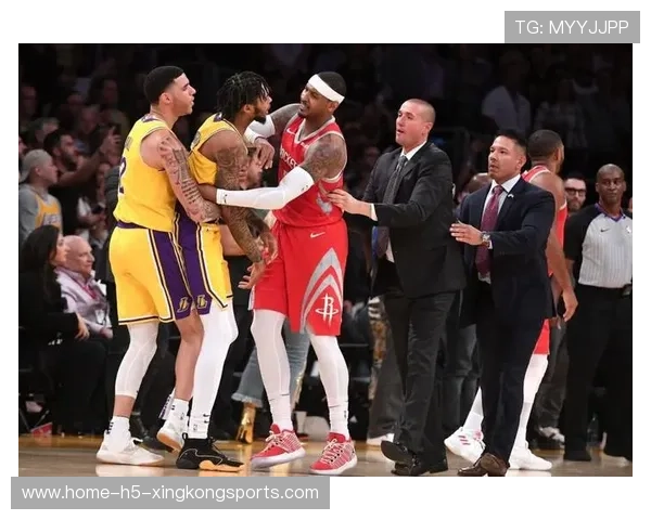 球队发布“全队禁言令”，内部矛盾进一步激化