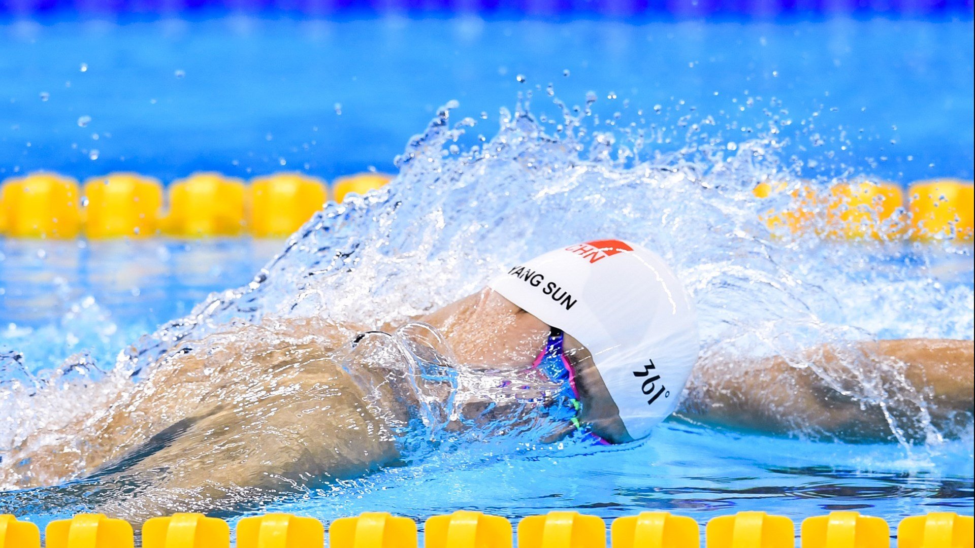 星空体育app官网入口-“缆绳滑水：东桃花岛赛场新风尚，水面竞速超越极限”